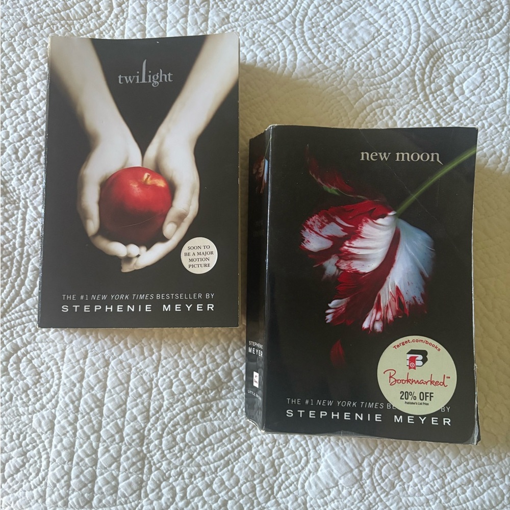 Twilight and New Moon Book Set